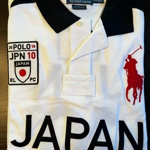 Polo T-shirt size XL custom fit and others brands . Pretty new!